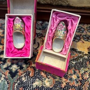 Floral Decorative Shoe Figurine